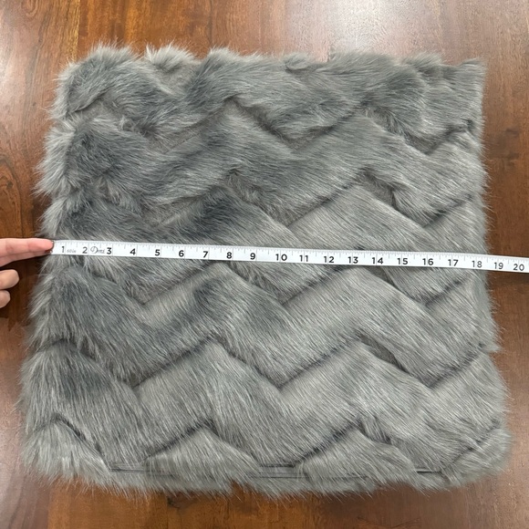 Williams Sonoma Home Faux Fur Chevron Pillow Cover 18x18 - Picture 7 of 7
